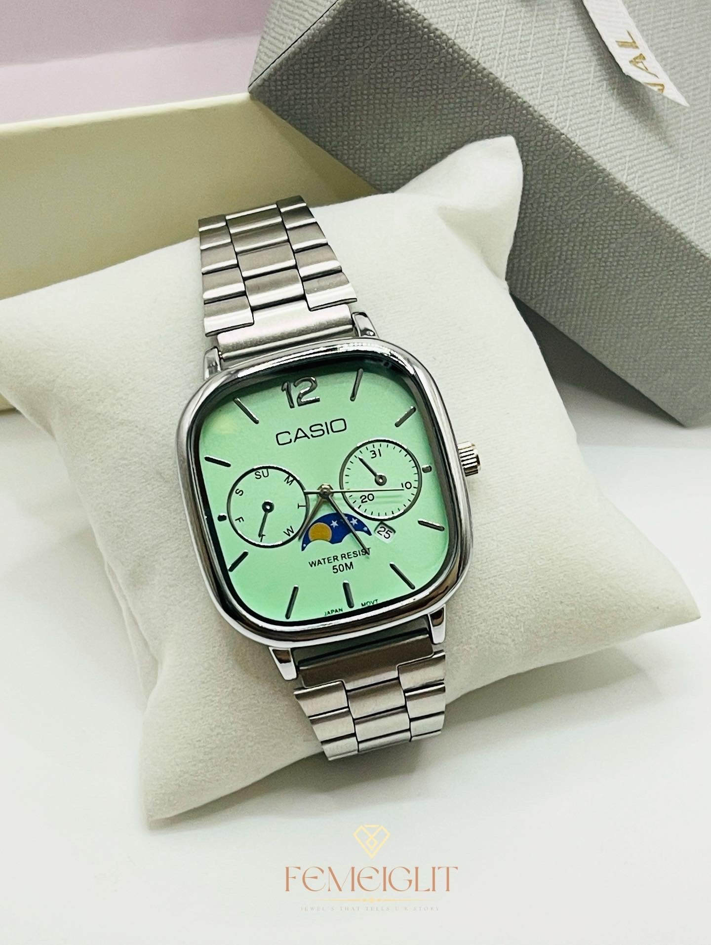 Vintage Style Moonphase Day-Date Watch