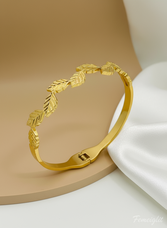 The Leaf Motif Bangle