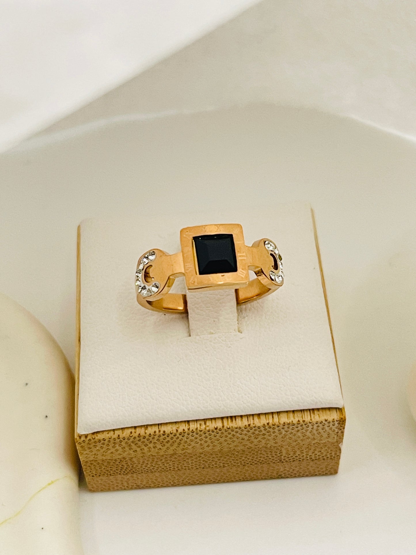 Gold Statement Gemstone Link Ring