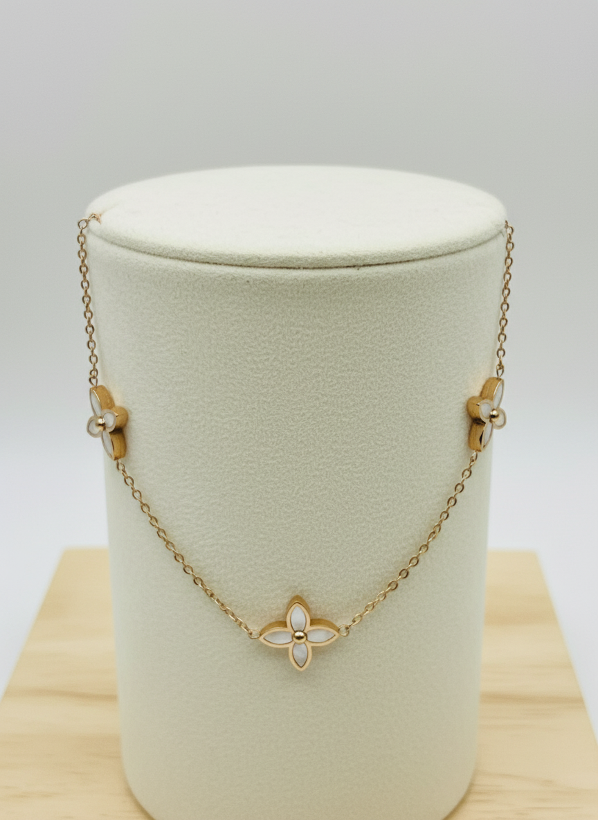 Rose Gold MOP Clover Bracelet