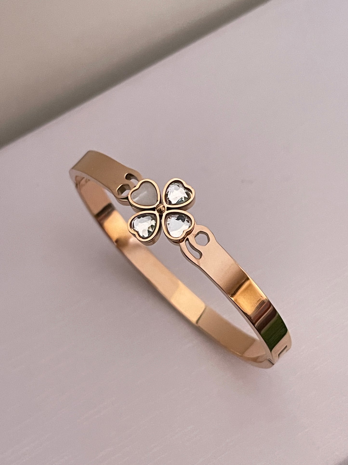 Rose Gold Clover Bangle