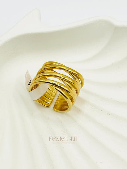 Gold Criss-Cross Cocktail Ring