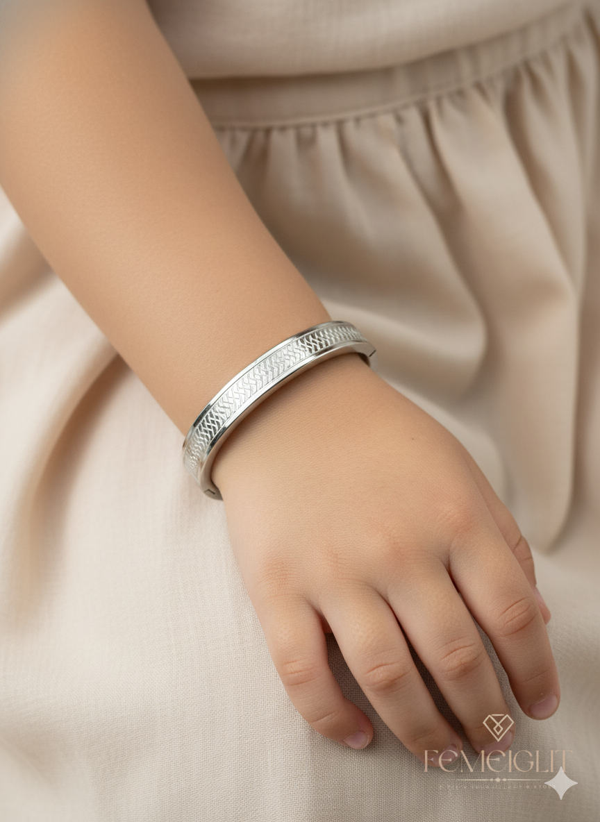 Tiny Kids Bangle