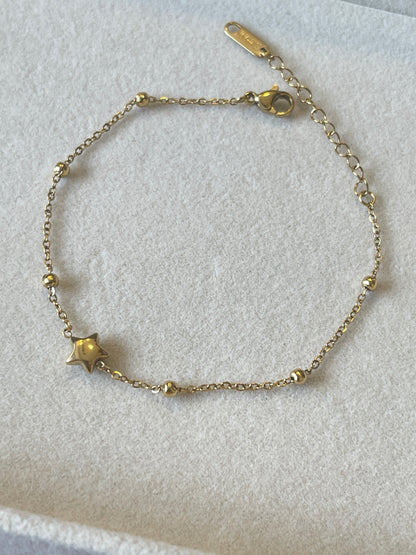 Golden Star Satellite Bracelet