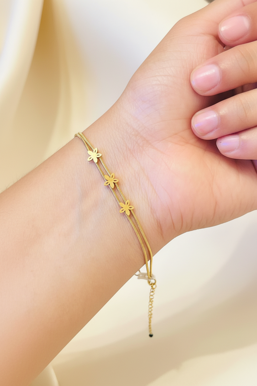 Triple Daisy Gold Plated Bracelet
