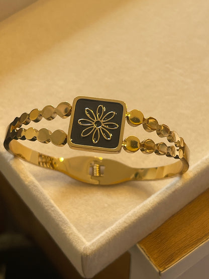 Black Enamel Daisy Bangle