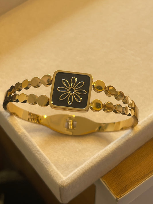 Black Enamel Daisy Bangle