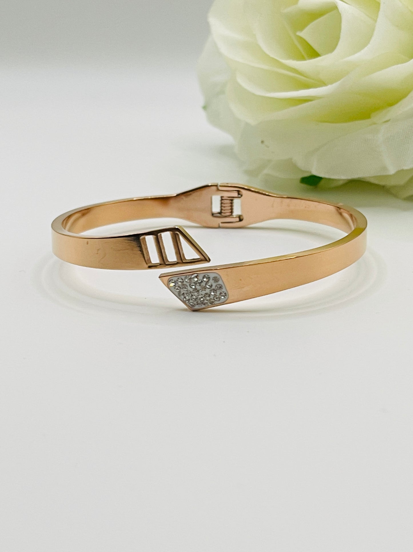 Rose Gold Arrowhead Pave Bangle