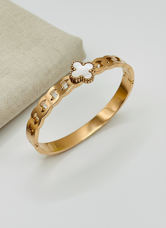 Elegant Rose Gold Clover Link Bangle