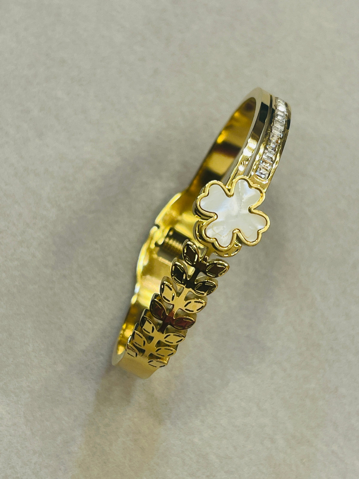 Gold Clover Crystal Bangle