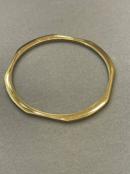 Gold Flat Ridge Bangle