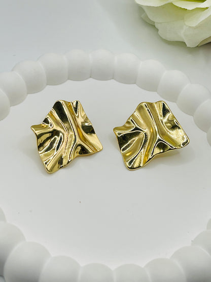 Gold Crinkle/Molten Square Studs