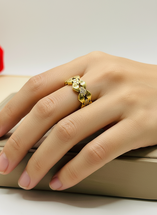 Eterna Link Ring