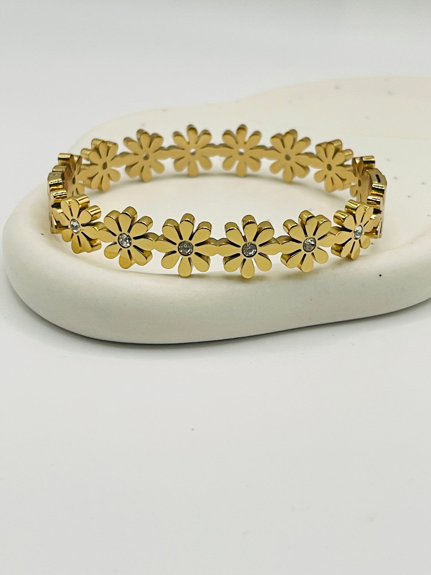Golden Daisy Bloom Bangle