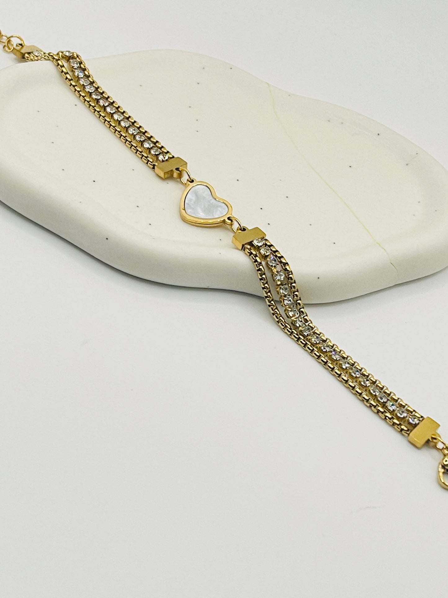 Lustrous Heart Link Bracelet