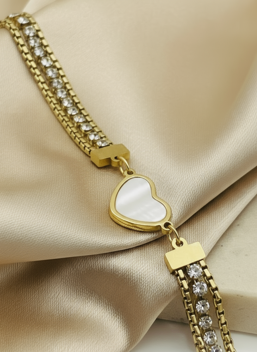 Lustrous Heart Link Bracelet
