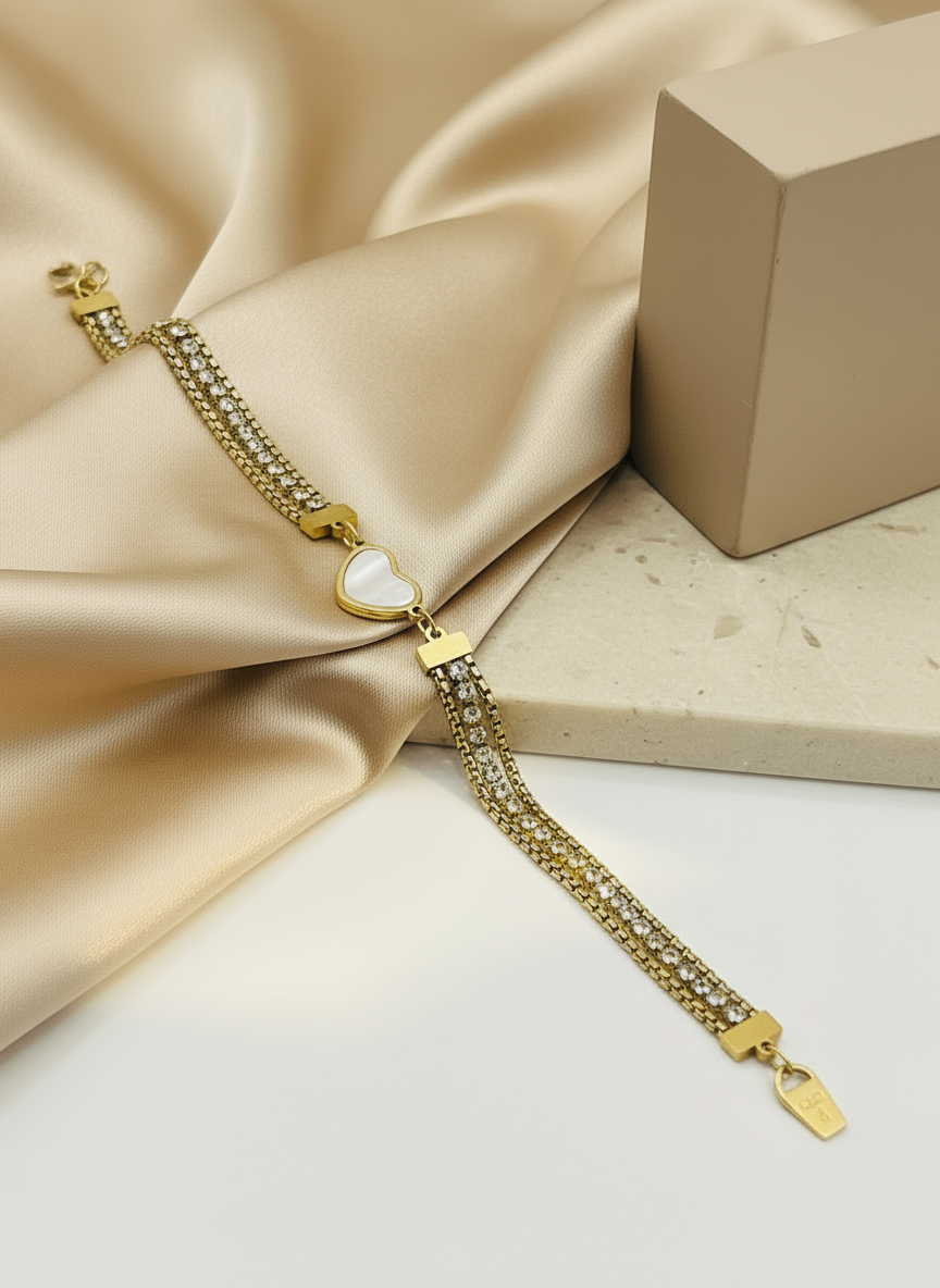 Lustrous Heart Link Bracelet