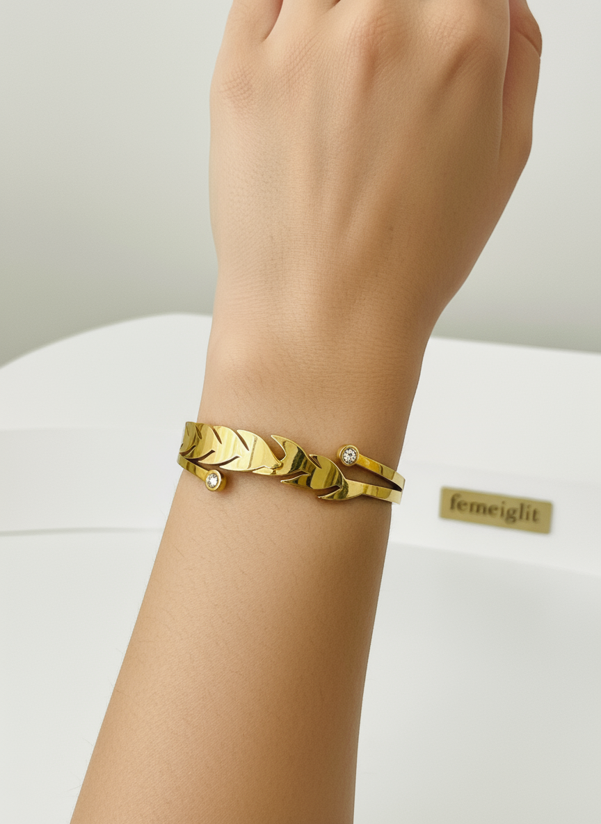 Elegant Leaf-Inspired Gold Bangle