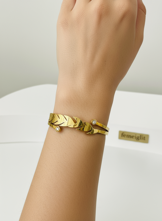 Elegant Leaf-Inspired Gold Bangle