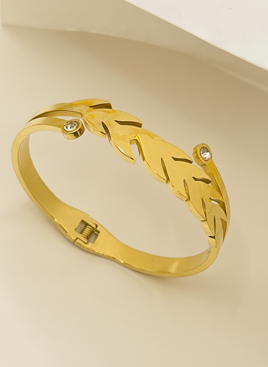 Elegant Leaf-Inspired Gold Bangle