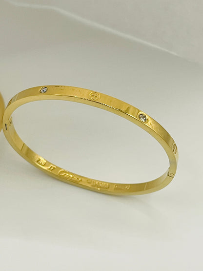 Nail & Love Stack Bangle Set