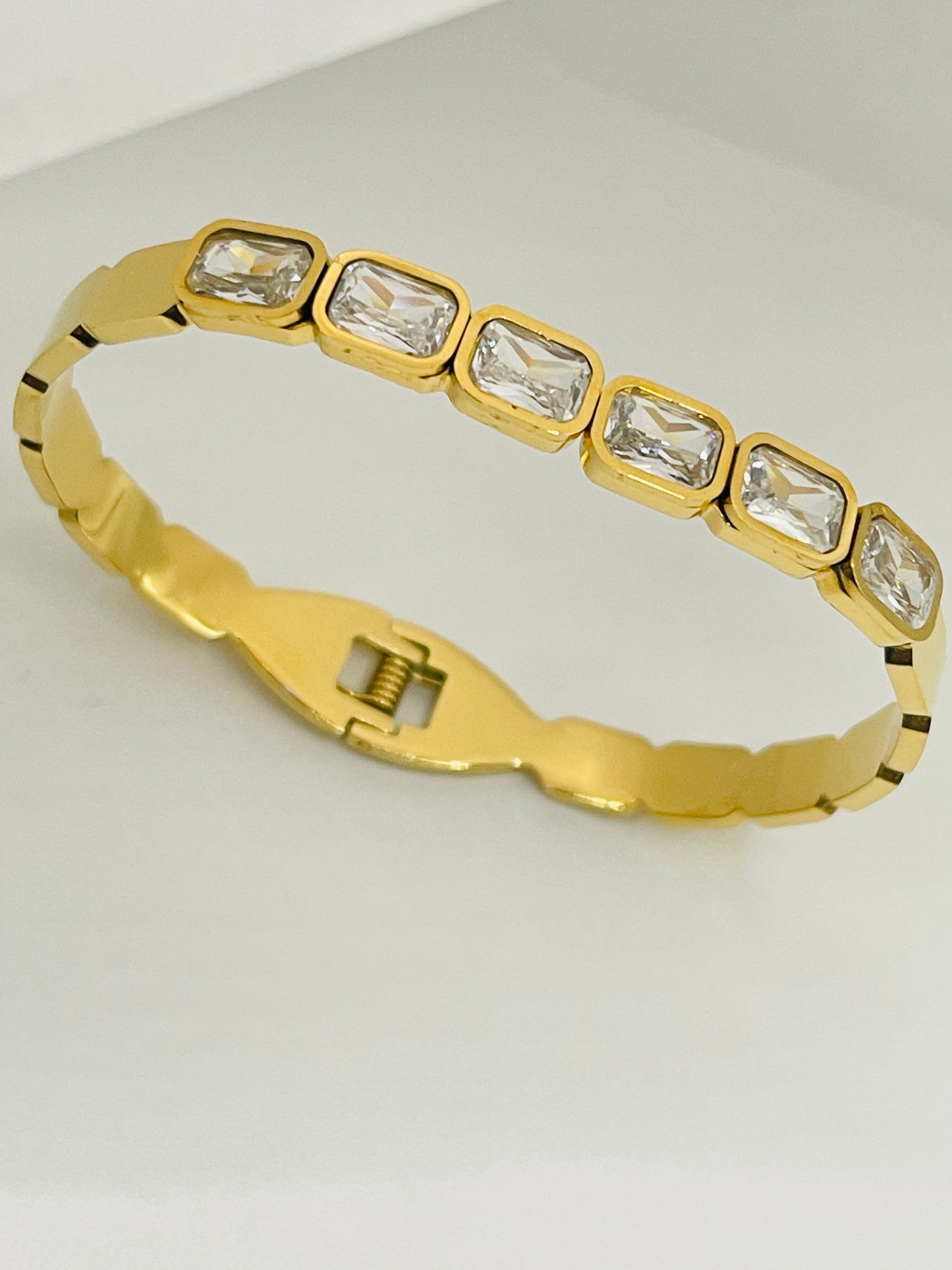 Emerald Cut Line Bangle