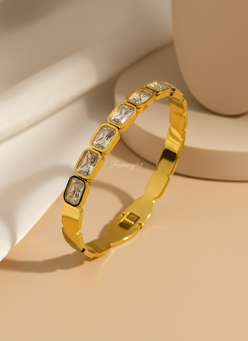 Emerald Cut Line Bangle