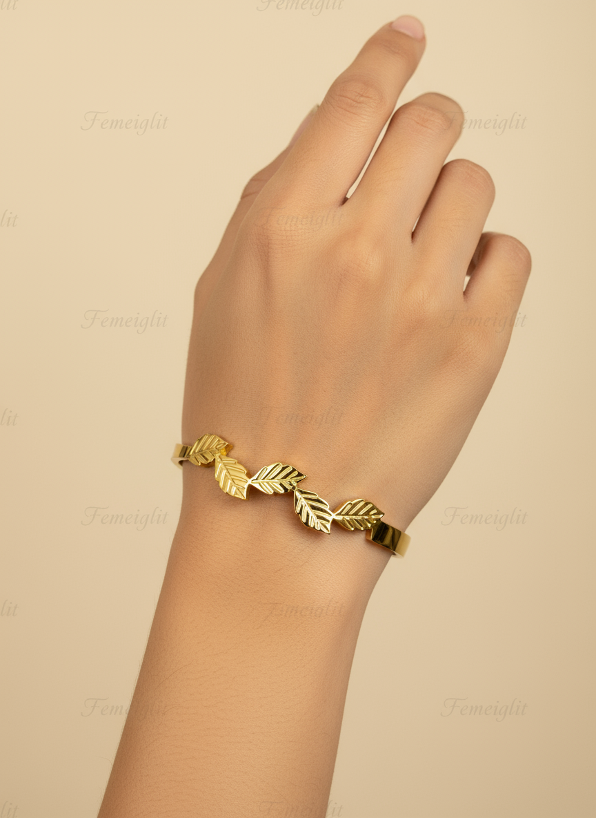 The Leaf Motif Bangle
