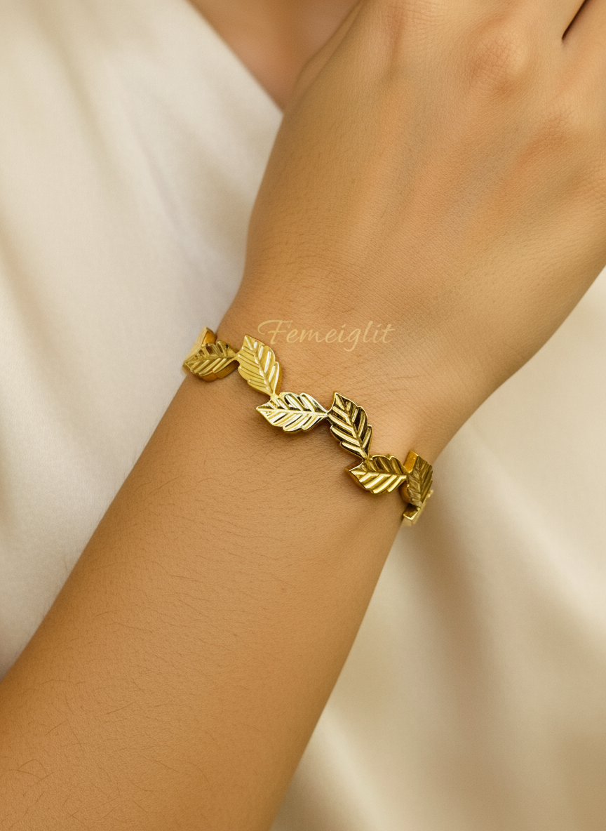 The Leaf Motif Bangle