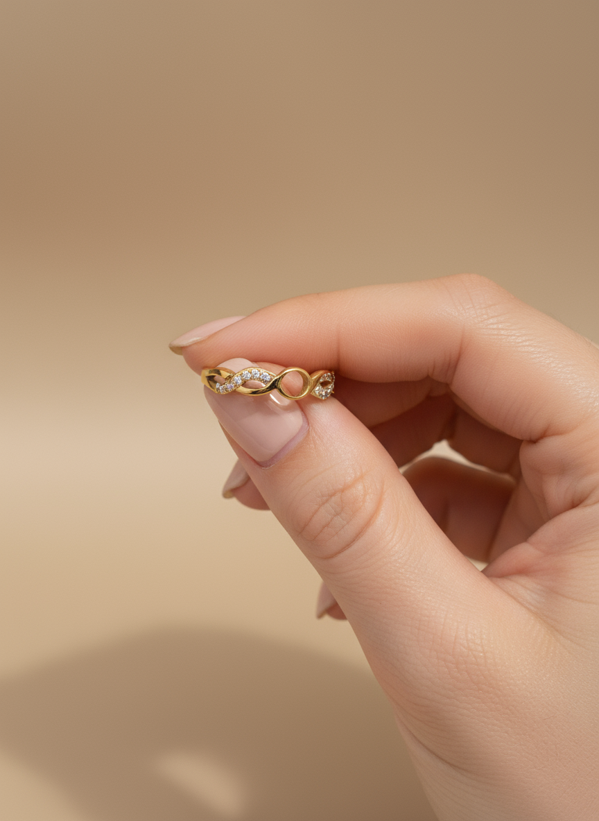 Pave Twist Open Oval Band