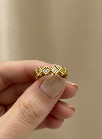 Princess-Cut Trellis Band