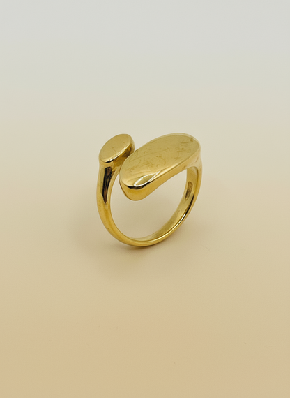 Sculptural Overlap Ring