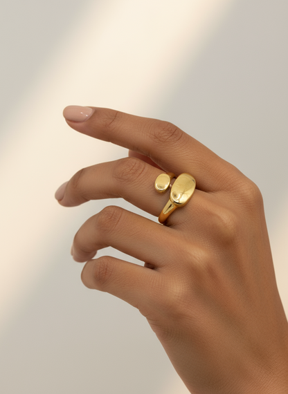 Sculptural Overlap Ring
