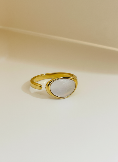 Oval Shell Ring