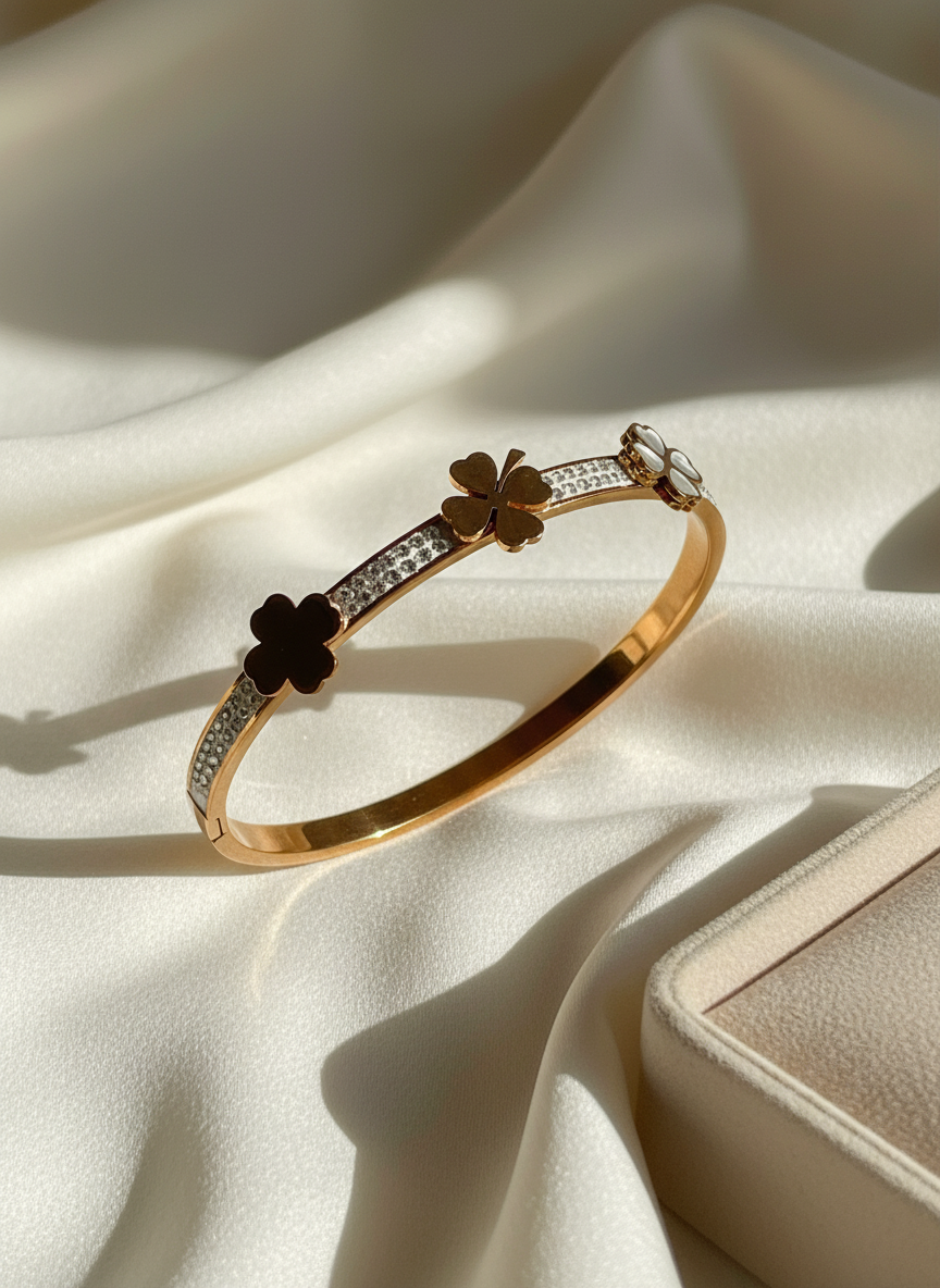 Clover Sparkle Rose Gold Bangle