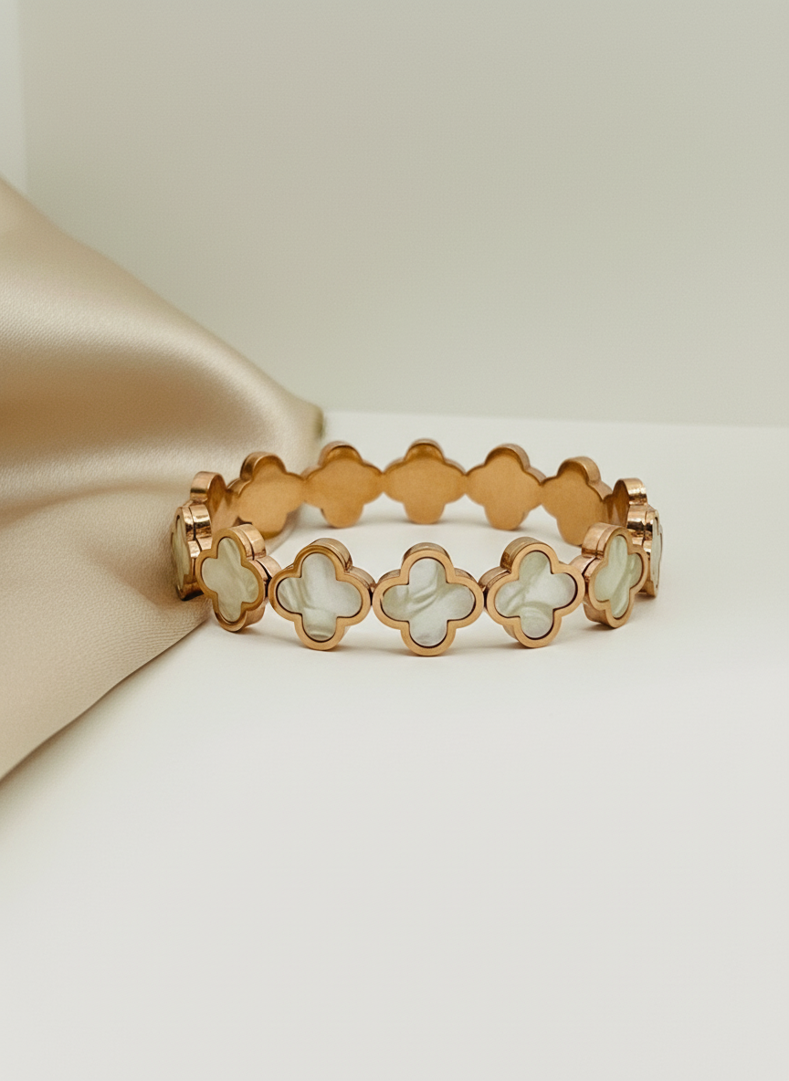 White Shell Flower Rose Gold Bangle