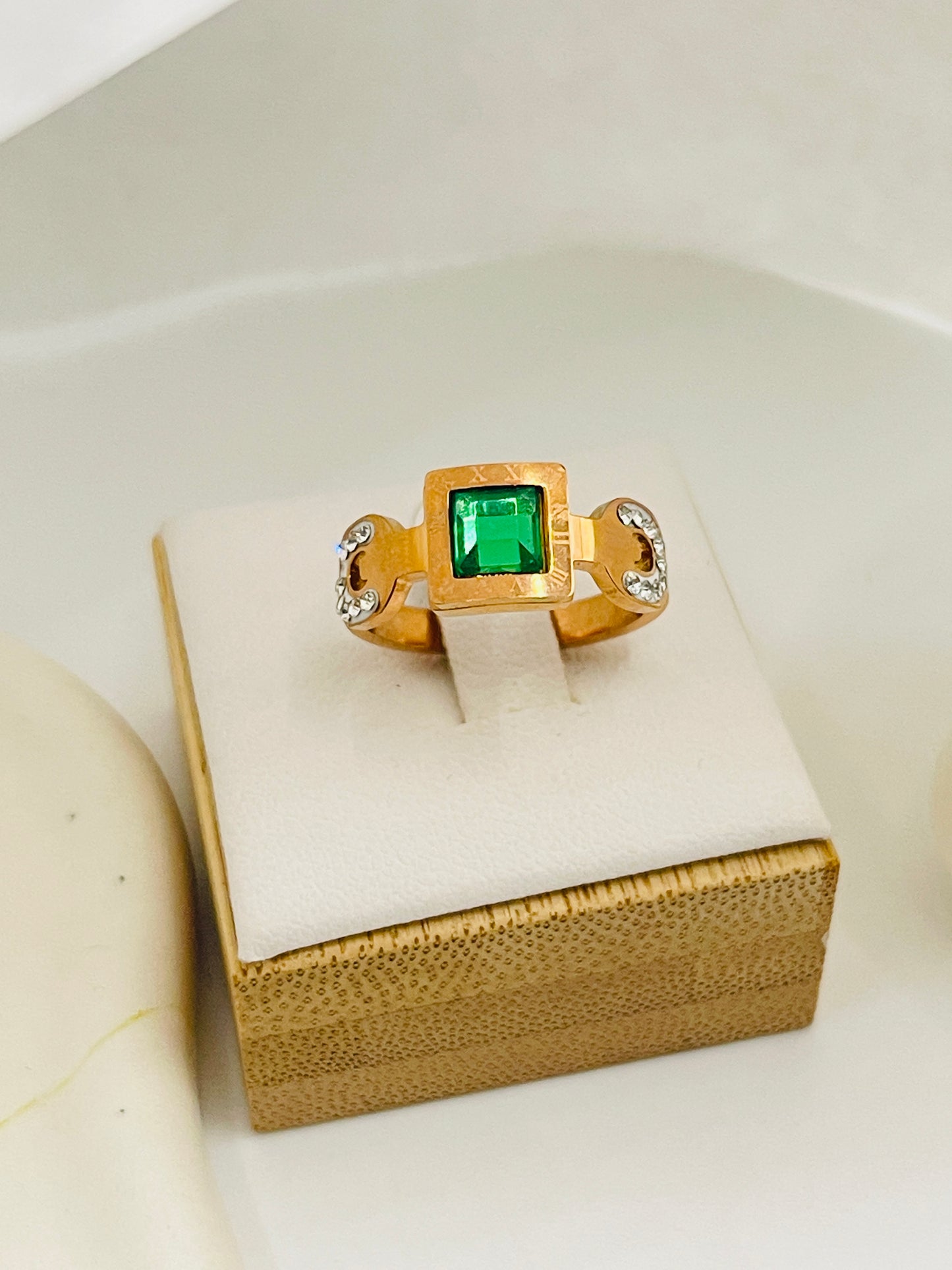 Gold Statement Gemstone Link Ring