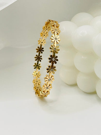 Gold Daisy Flower Chain Bangle