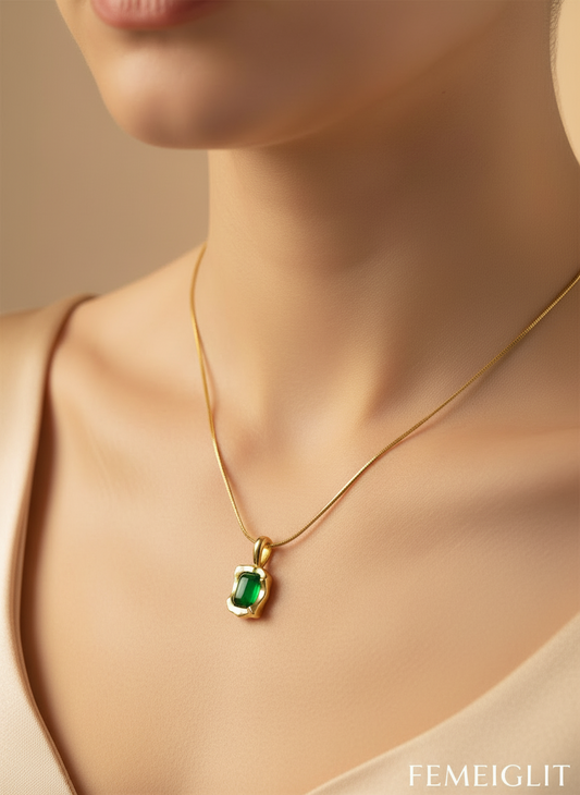 Gold Classic Green Gemstone Necklace