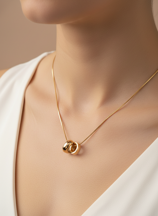 Gold Interlocking Ring Pendant Necklace