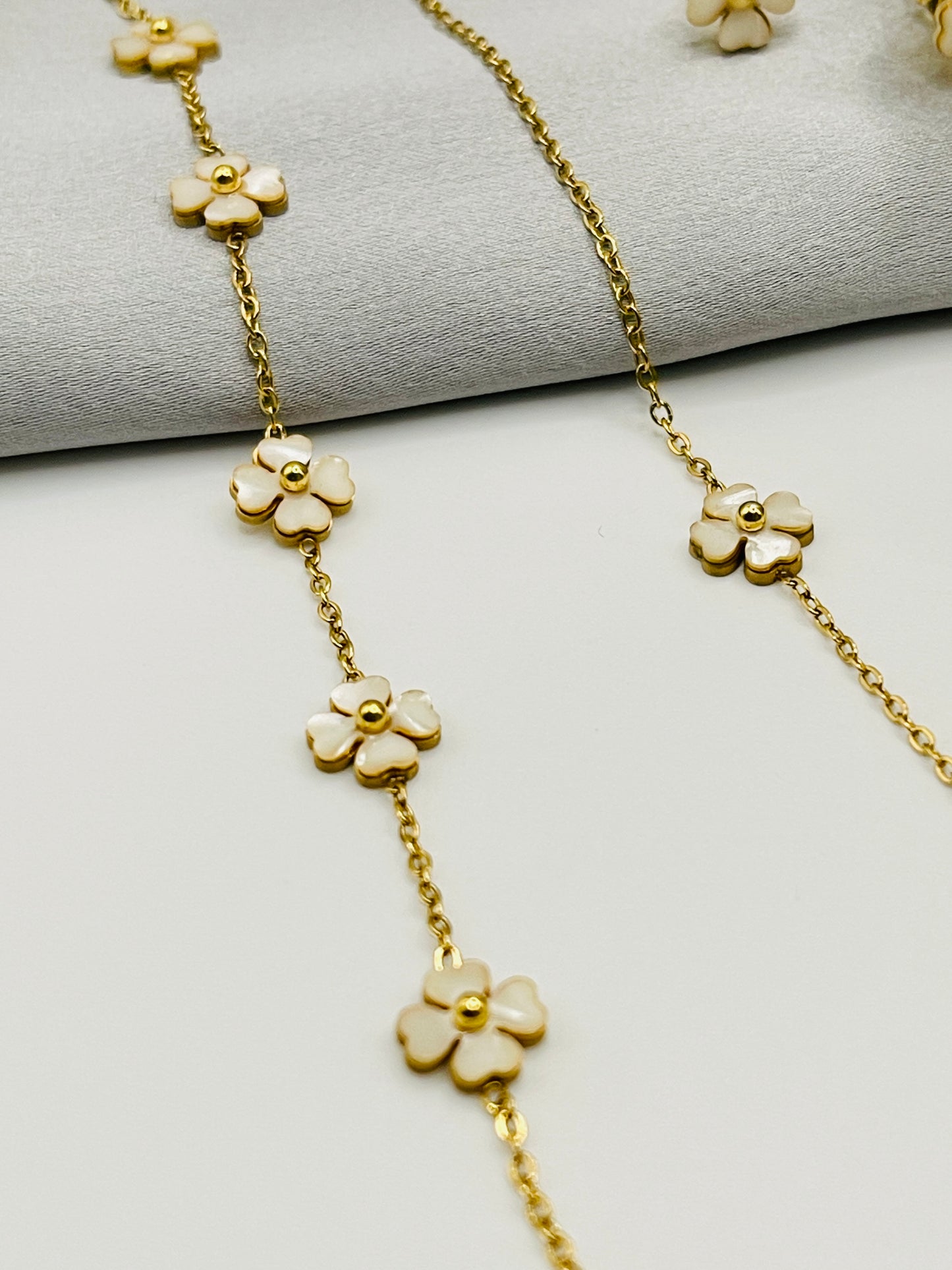 Gold Pearl Petal Chain Combo Set