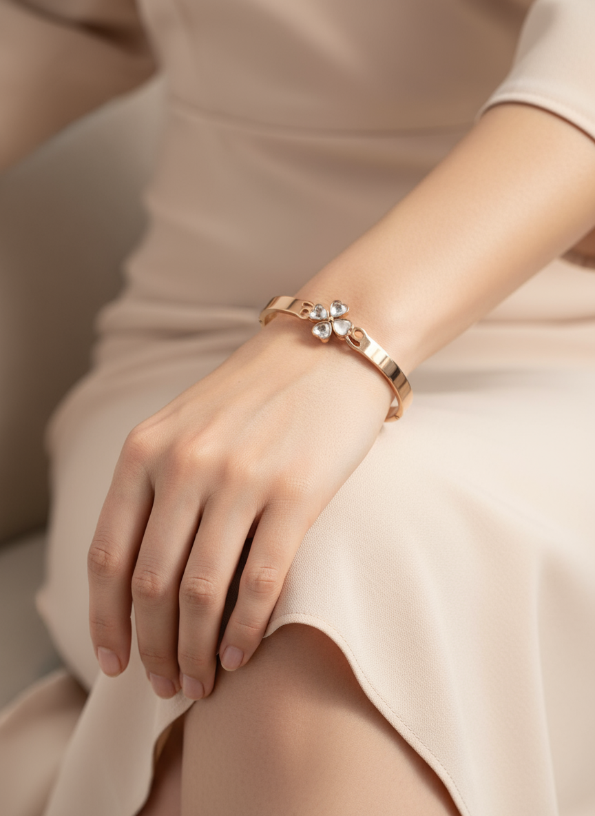 Rose Gold Clover Bangle