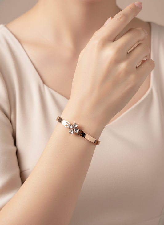 Rose Gold Clover Bangle