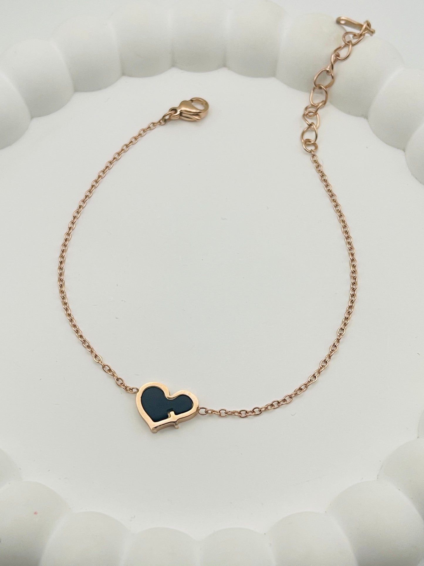 Simple Heart Shape Bracelet