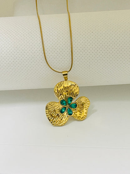 Emerald Bloom Gold-Plated Pendant Chain