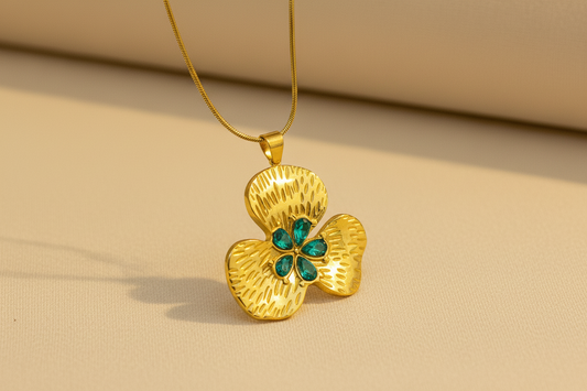 Emerald Bloom Gold-Plated Pendant Chain