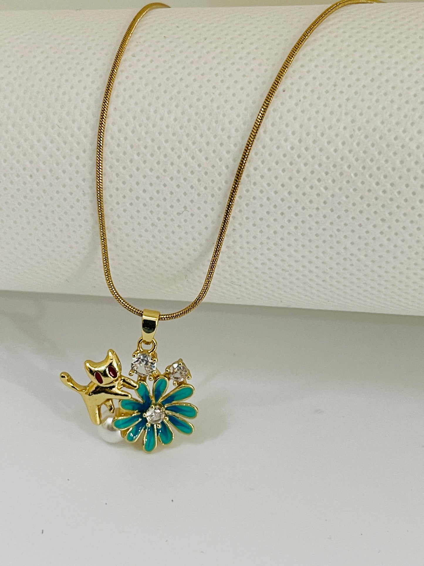 Playful Bloom Charm Gold-Plated Necklace
