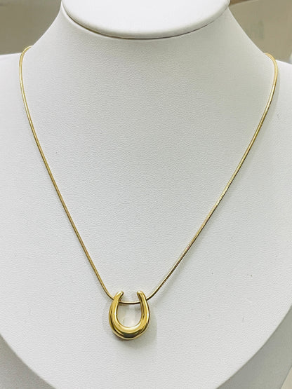 Lucky Horseshoe Pendant Necklace -Gold