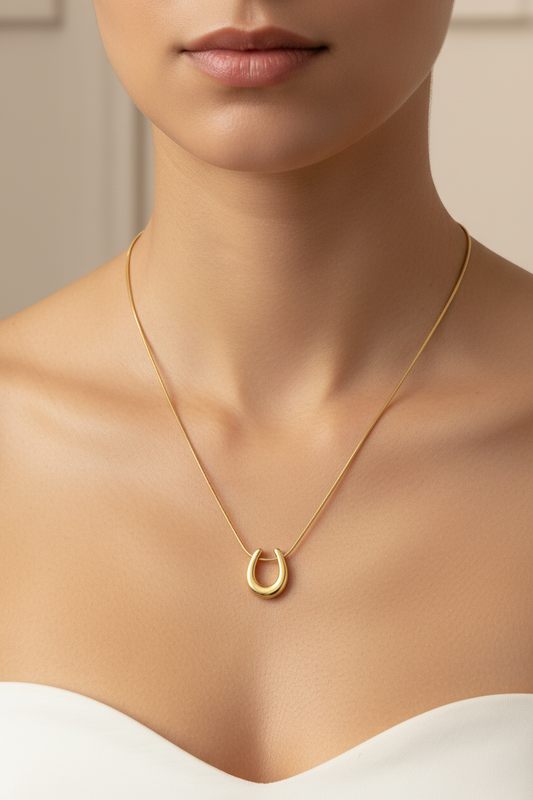 Lucky Horseshoe Pendant Necklace -Gold