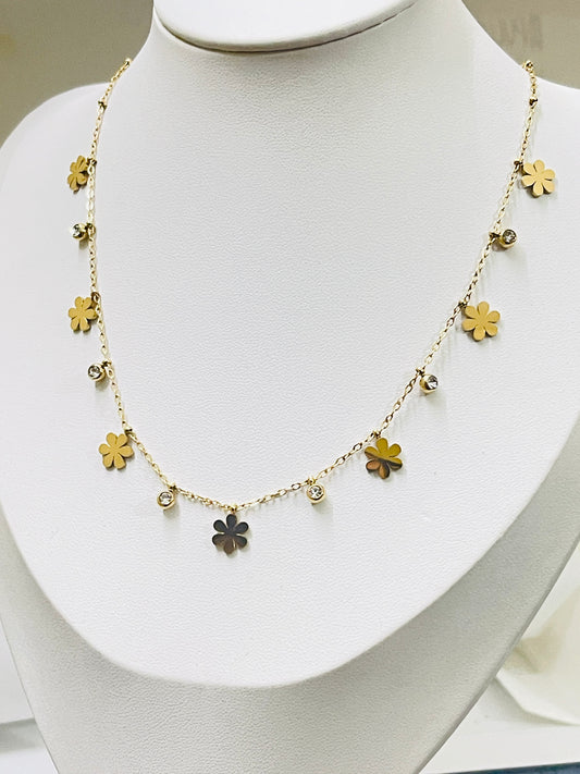 Clover Charm Chain Necklace
